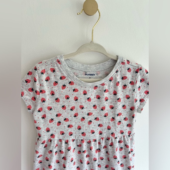 Old Navy Casual Grey Short Sleeve Dress with Red Strawberry Print | Girls 4T - Picture 2 of 6